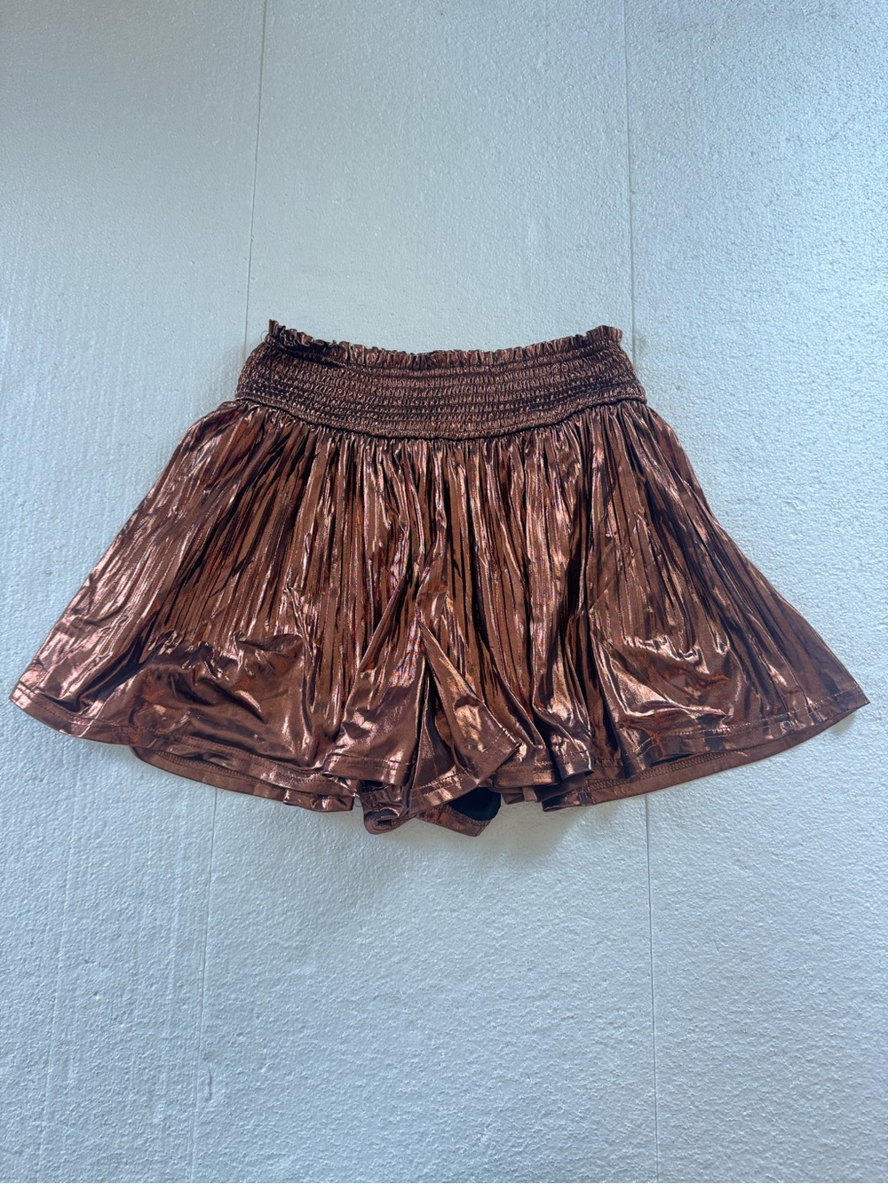 Metallic High Waisted Flowy Shorts Women's Medium